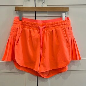 Joy Lab Highrise  Pleated Side Shorts M